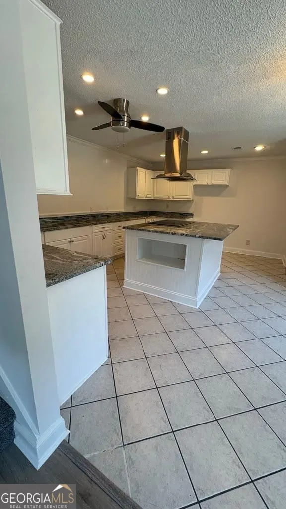 55 Holly Springs CIR Port Wentworth, GA 31407