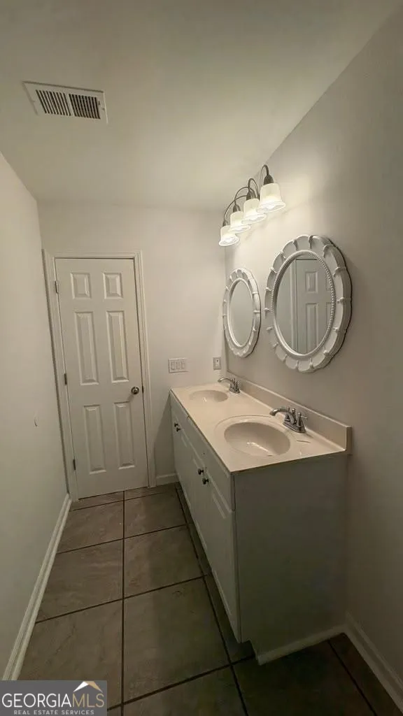 55 Holly Springs CIR Port Wentworth, GA 31407