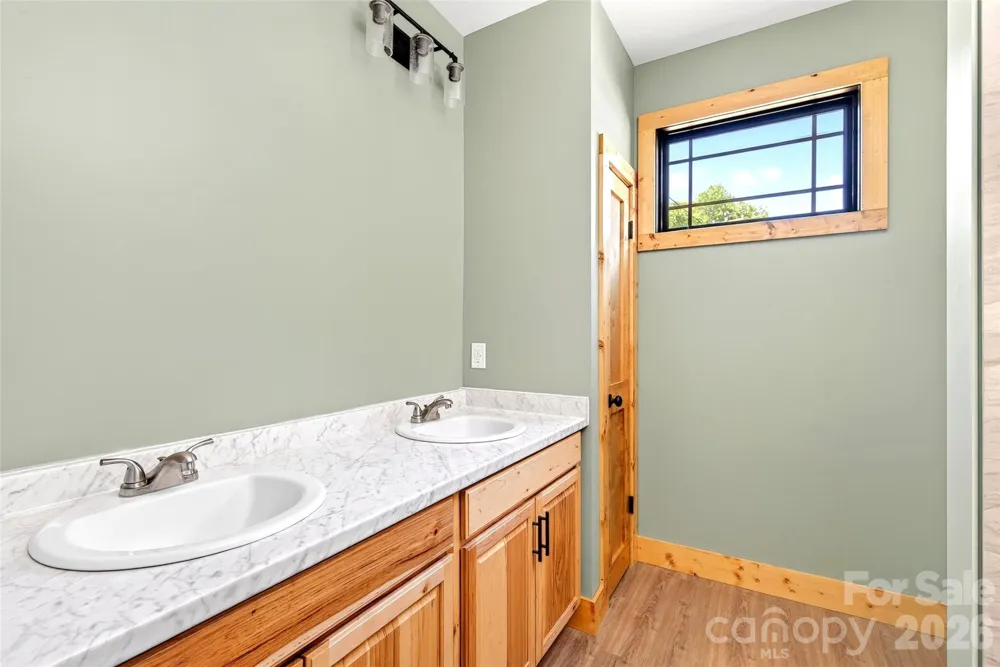 1652 Doggett Road Forest City, NC 28043