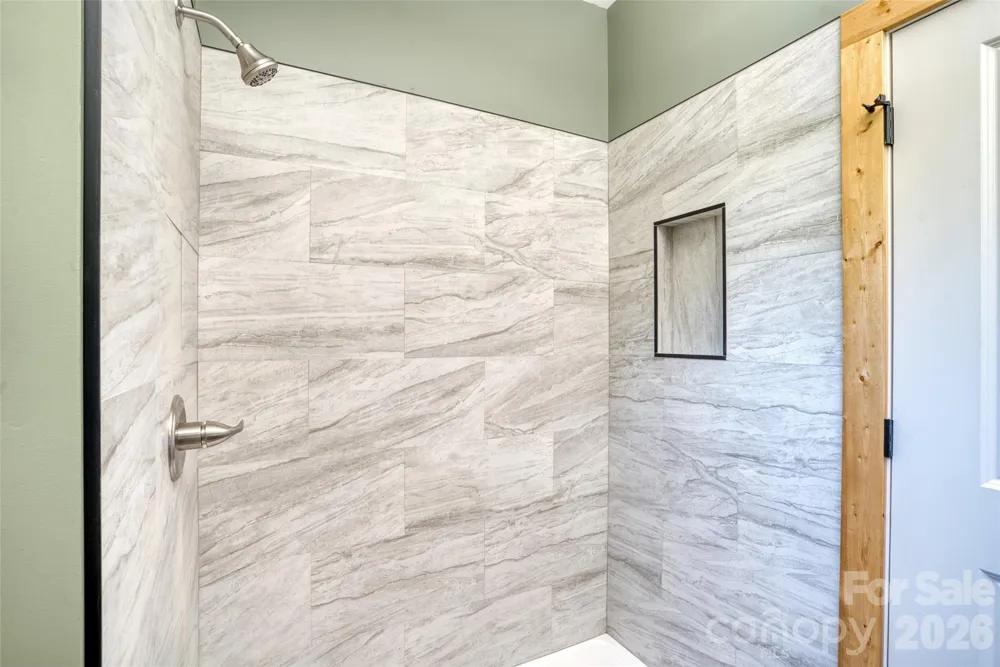 1652 Doggett Road Forest City, NC 28043