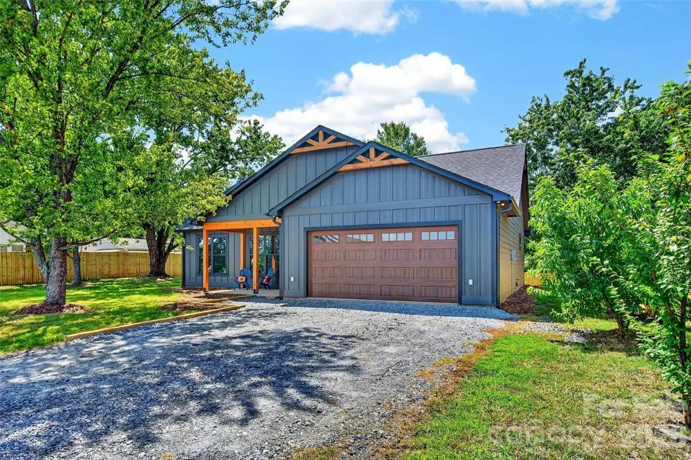1652 Doggett Road Forest City, NC 28043