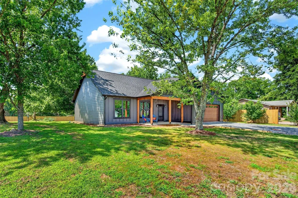 1652 Doggett Road Forest City, NC 28043