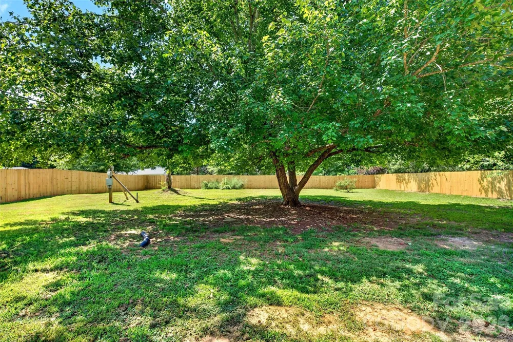 1652 Doggett Road Forest City, NC 28043
