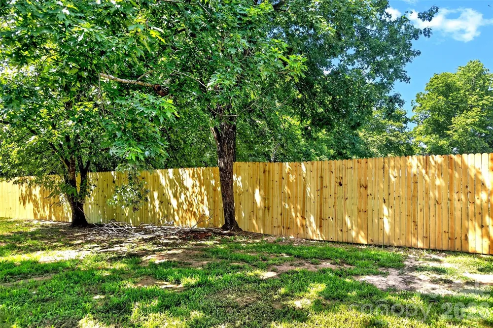 1652 Doggett Road Forest City, NC 28043