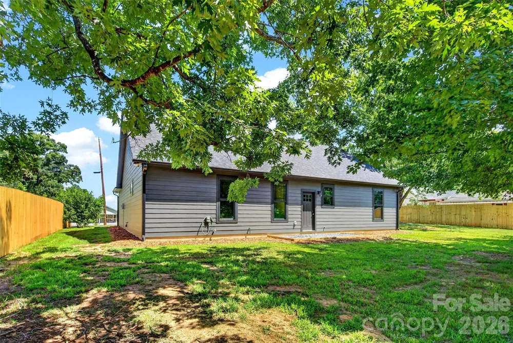 1652 Doggett Road Forest City, NC 28043