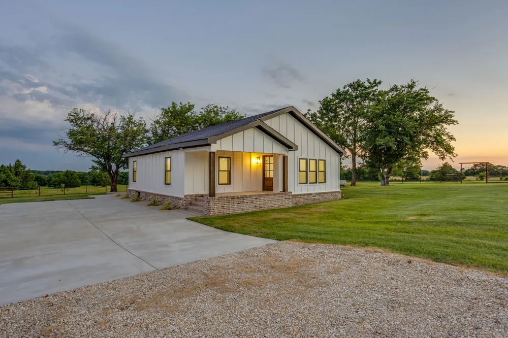 1778 County Road 217 Collinsville, TX 76233
