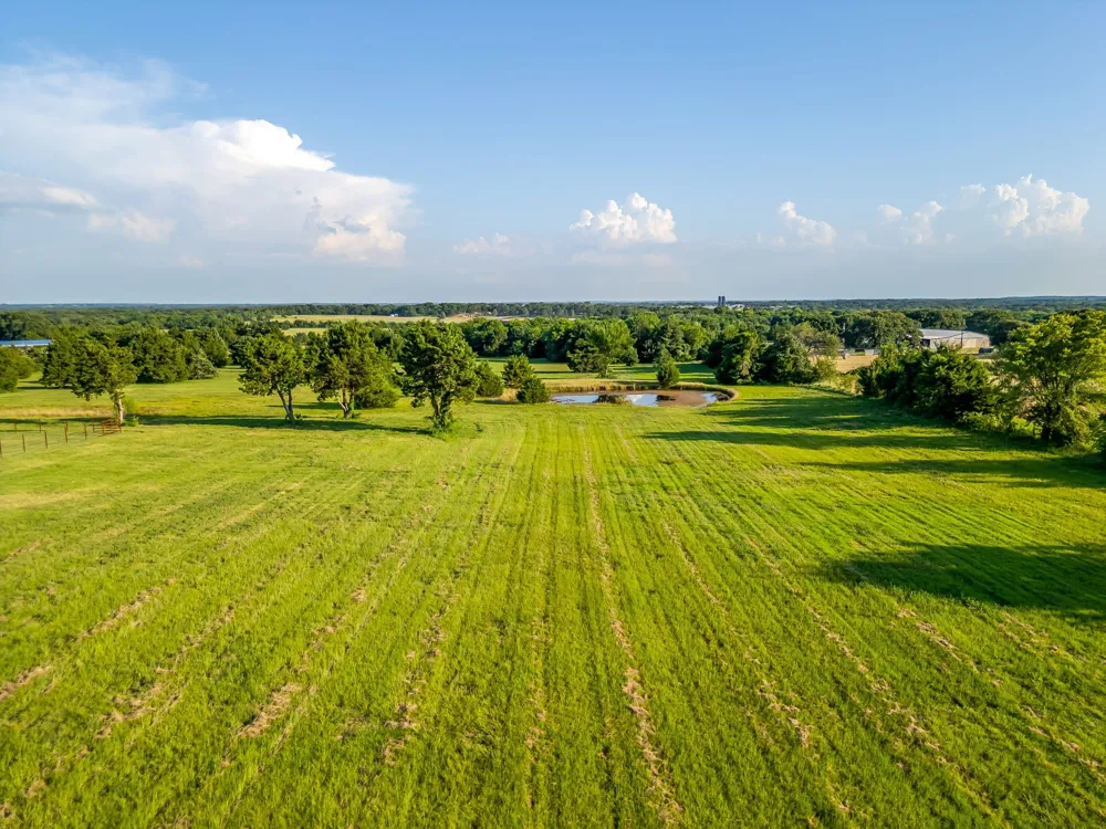 1778 County Road 217 Collinsville, TX 76233