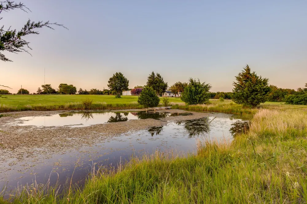 1778 County Road 217 Collinsville, TX 76233