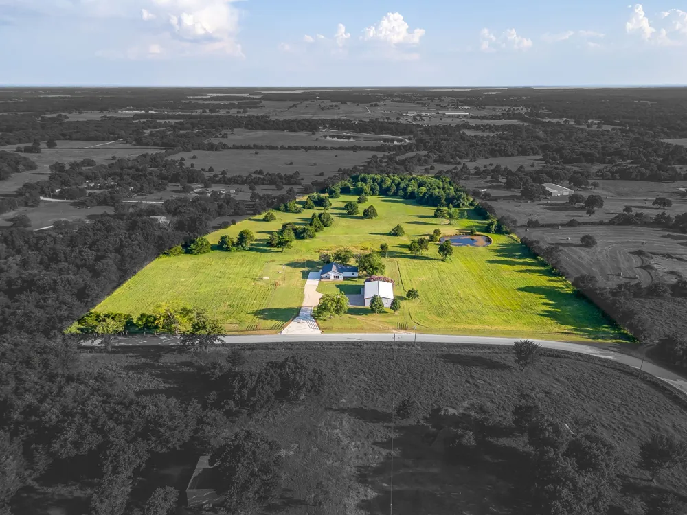 1778 County Road 217 Collinsville, TX 76233
