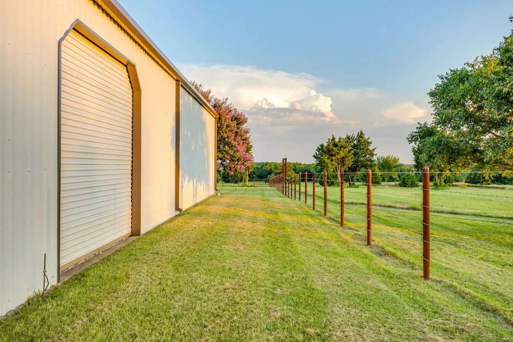 1778 County Road 217 Collinsville, TX 76233