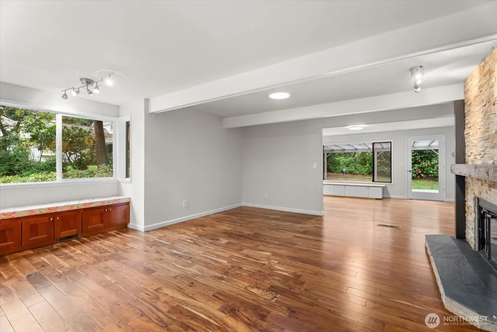 510 239th Avenue NE Sammamish, WA 98074