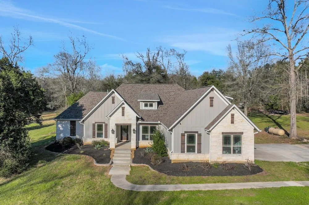 340 Pine Drive Coldspring, TX 77331