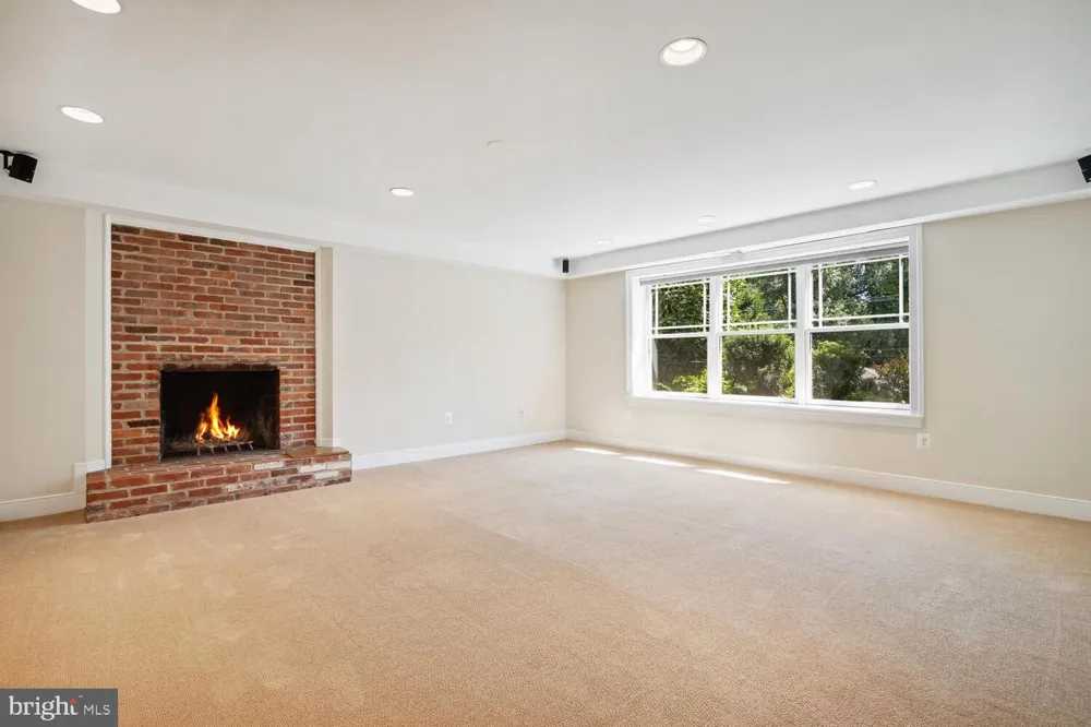 1530 FOREST VILLA LANE Mclean, VA 22101