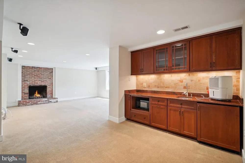 1530 FOREST VILLA LANE Mclean, VA 22101