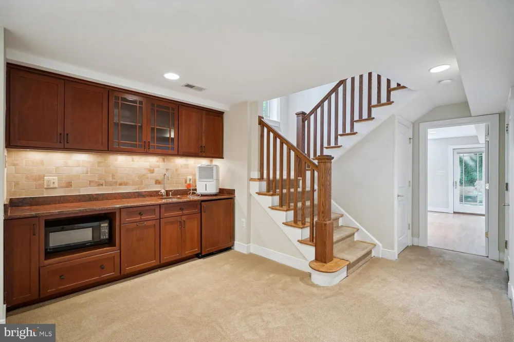 1530 FOREST VILLA LANE Mclean, VA 22101