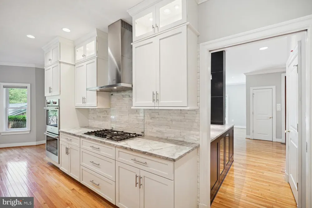 1530 FOREST VILLA LANE Mclean, VA 22101