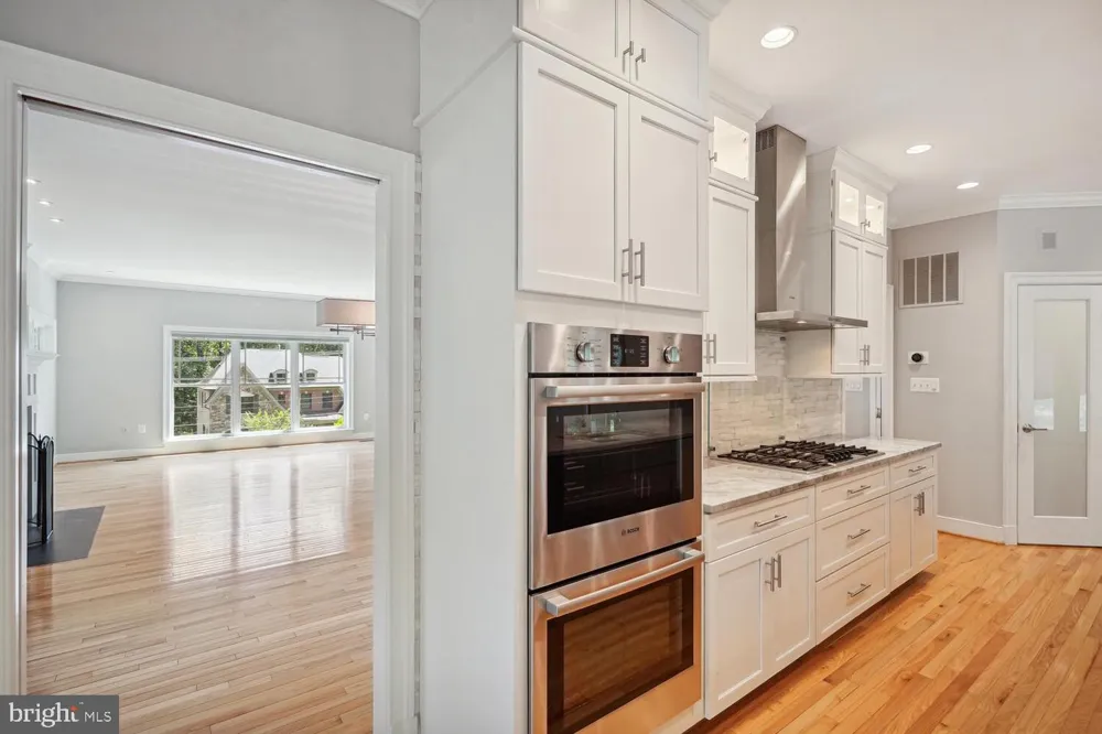 1530 FOREST VILLA LANE Mclean, VA 22101