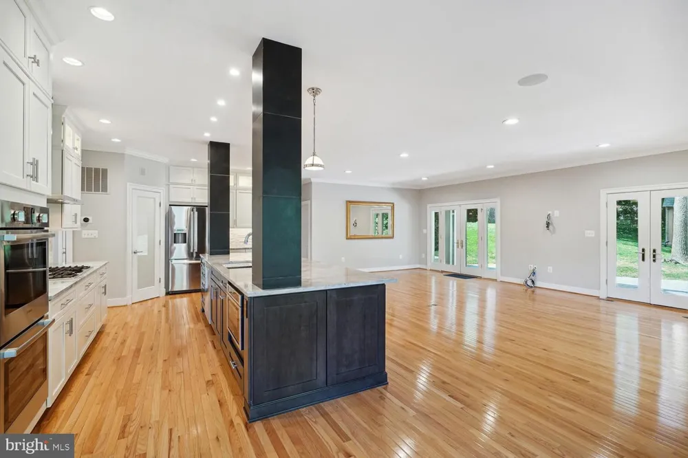 1530 FOREST VILLA LANE Mclean, VA 22101