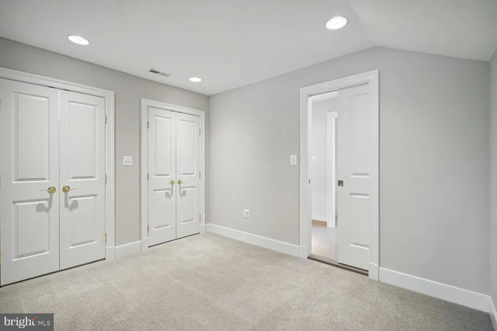 1530 FOREST VILLA LANE Mclean, VA 22101