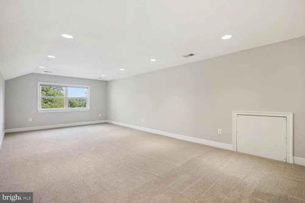 1530 FOREST VILLA LANE Mclean, VA 22101