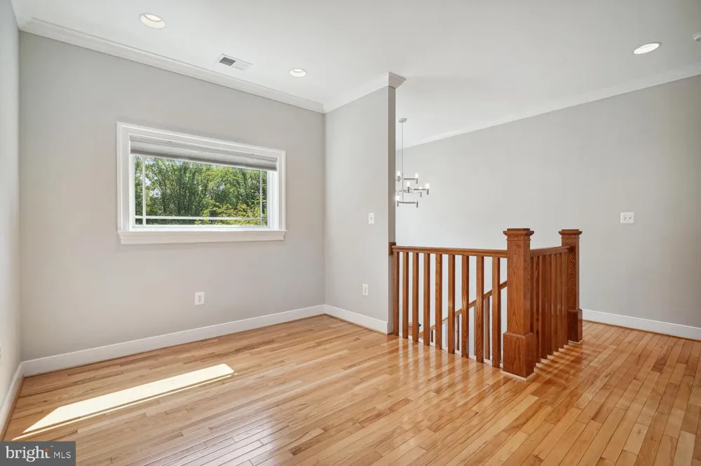 1530 FOREST VILLA LANE Mclean, VA 22101