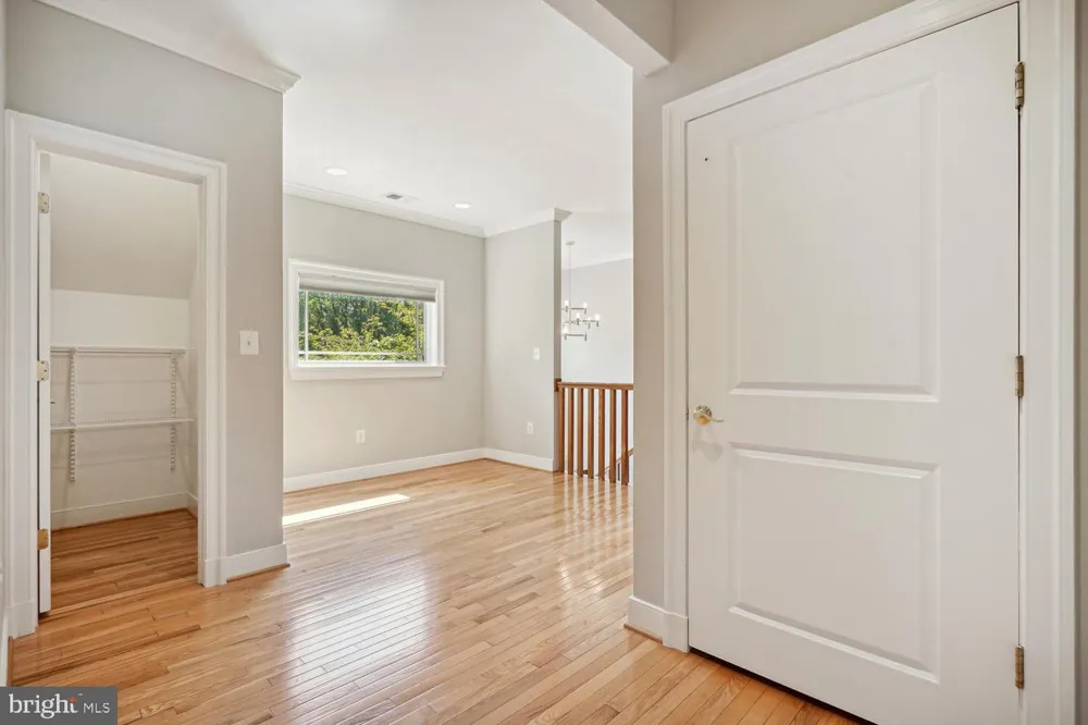 1530 FOREST VILLA LANE Mclean, VA 22101