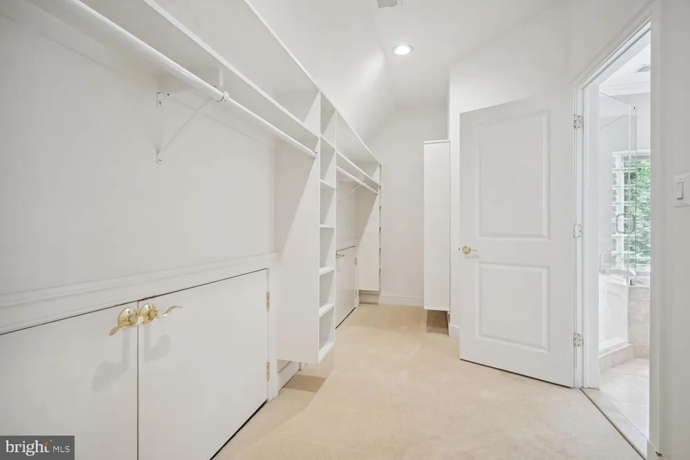 1530 FOREST VILLA LANE Mclean, VA 22101
