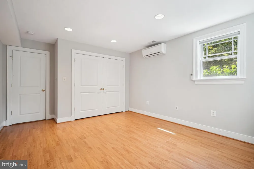 1530 FOREST VILLA LANE Mclean, VA 22101
