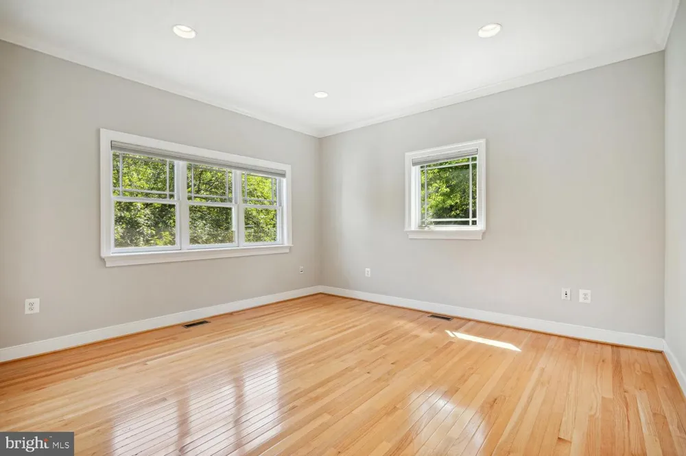 1530 FOREST VILLA LANE Mclean, VA 22101