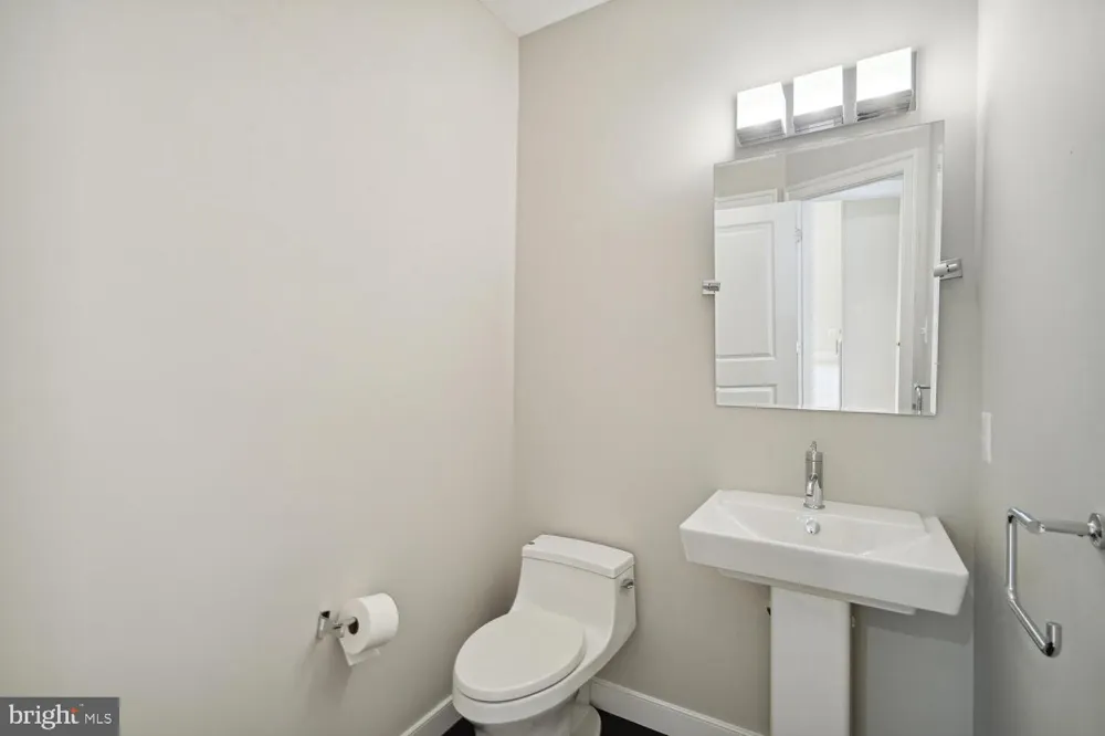 1530 FOREST VILLA LANE Mclean, VA 22101
