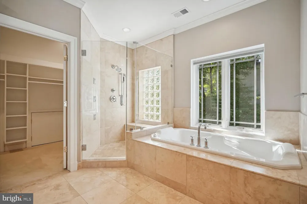 1530 FOREST VILLA LANE Mclean, VA 22101