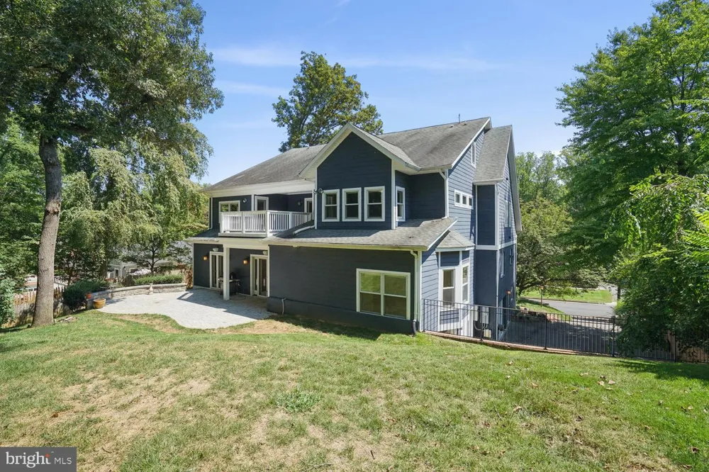 1530 FOREST VILLA LANE Mclean, VA 22101