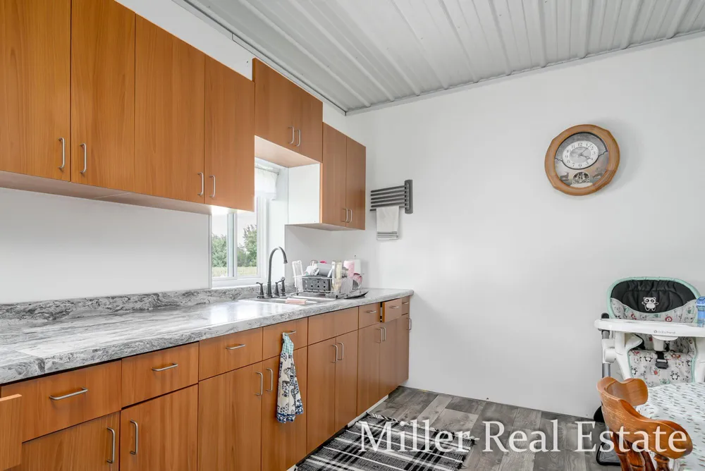9607 S Barryville Road Dowling, MI 49050