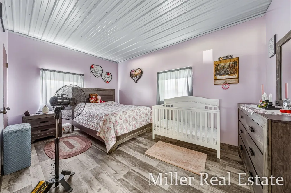 9607 S Barryville Road Dowling, MI 49050