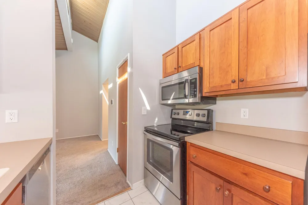 2405 Packard Street #40D Ann Arbor, MI 48104