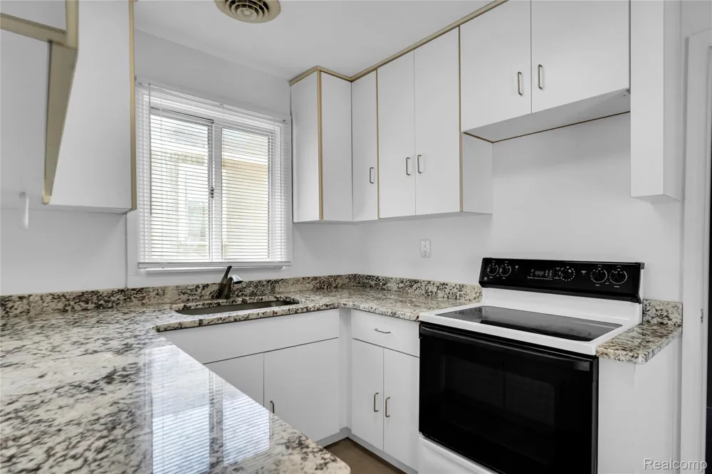 3280 Inman Street Ferndale City, MI 48220