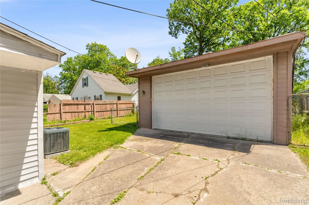 3280 Inman Street Ferndale City, MI 48220