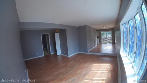 510 Pleasant Street #6