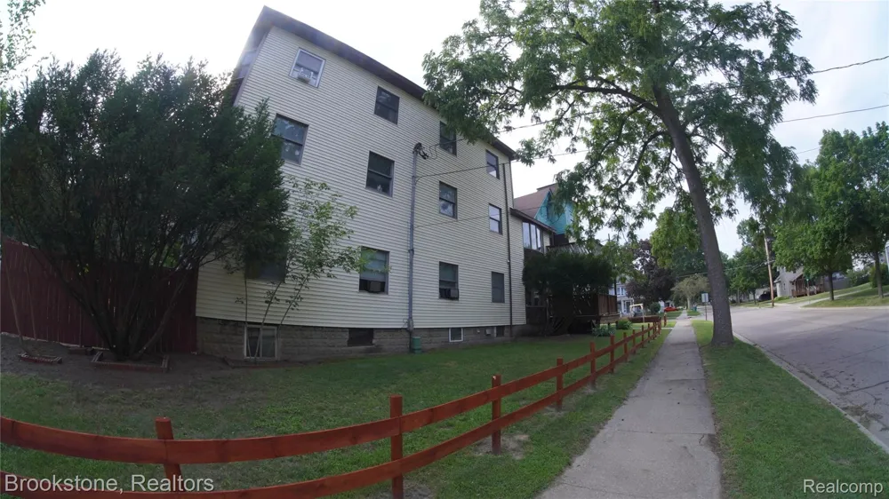 510 Pleasant Street #6 Charlotte City, MI 48813