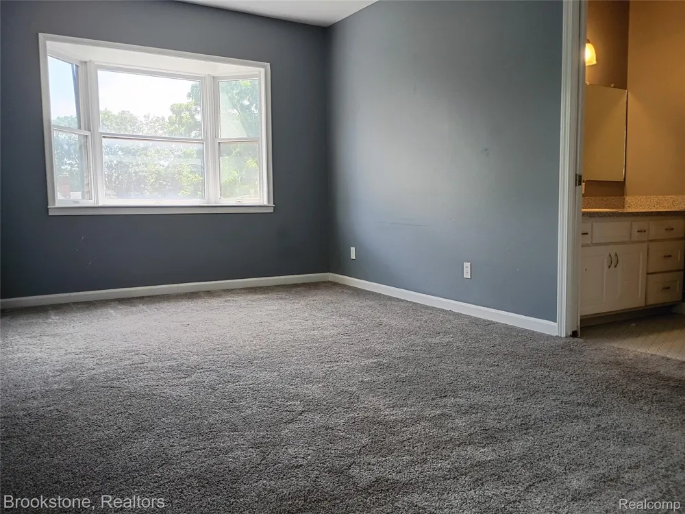 510 Pleasant Street #6 Charlotte City, MI 48813