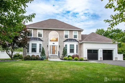 9 Pondview Drive