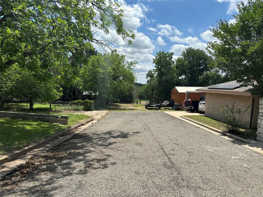 126 Cottonwood Drive Gatesville, TX 76528