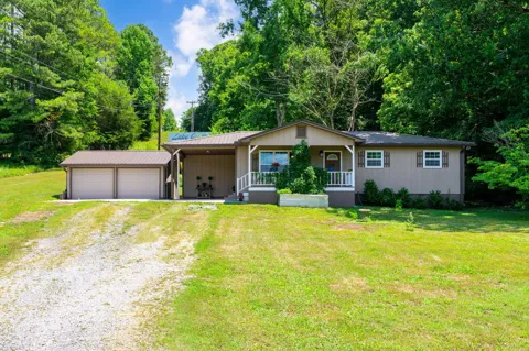 185 Brown Drive SE