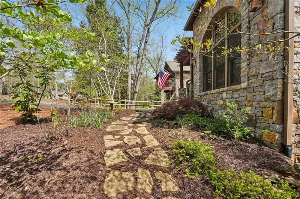 63 Choctaw Ridge Big Canoe, GA 30143