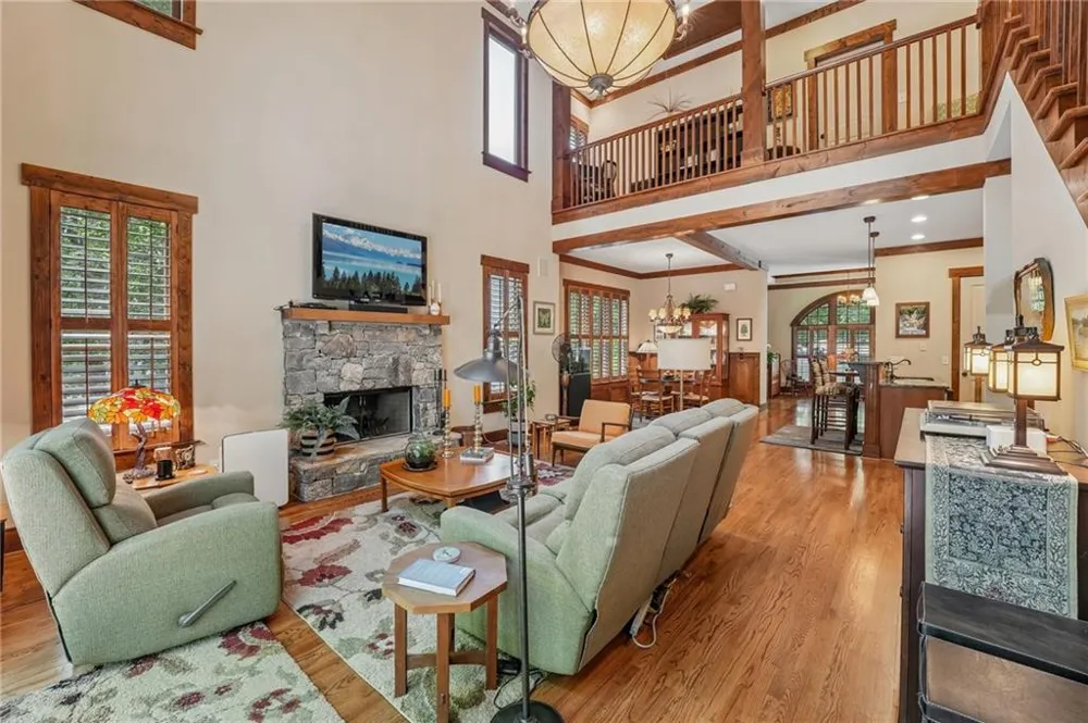 63 Choctaw Ridge Big Canoe, GA 30143
