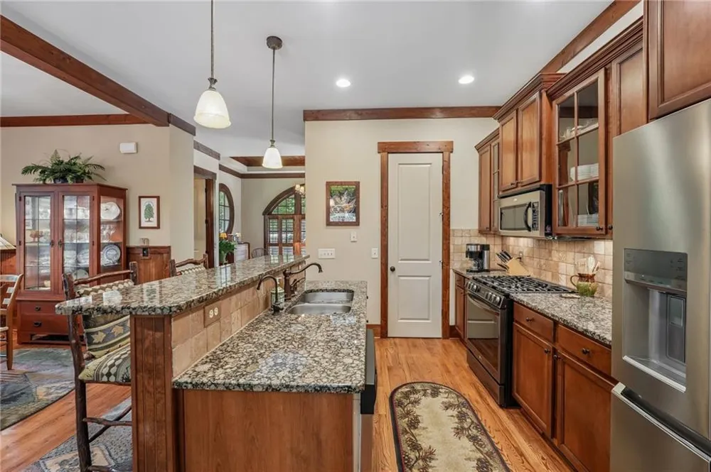 63 Choctaw Ridge Big Canoe, GA 30143