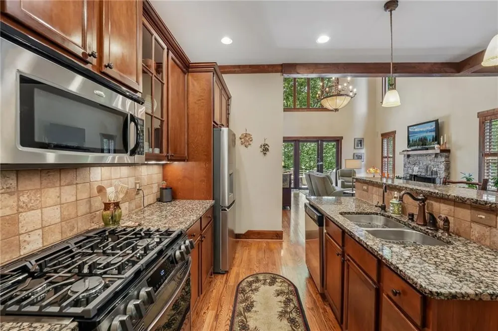 63 Choctaw Ridge Big Canoe, GA 30143