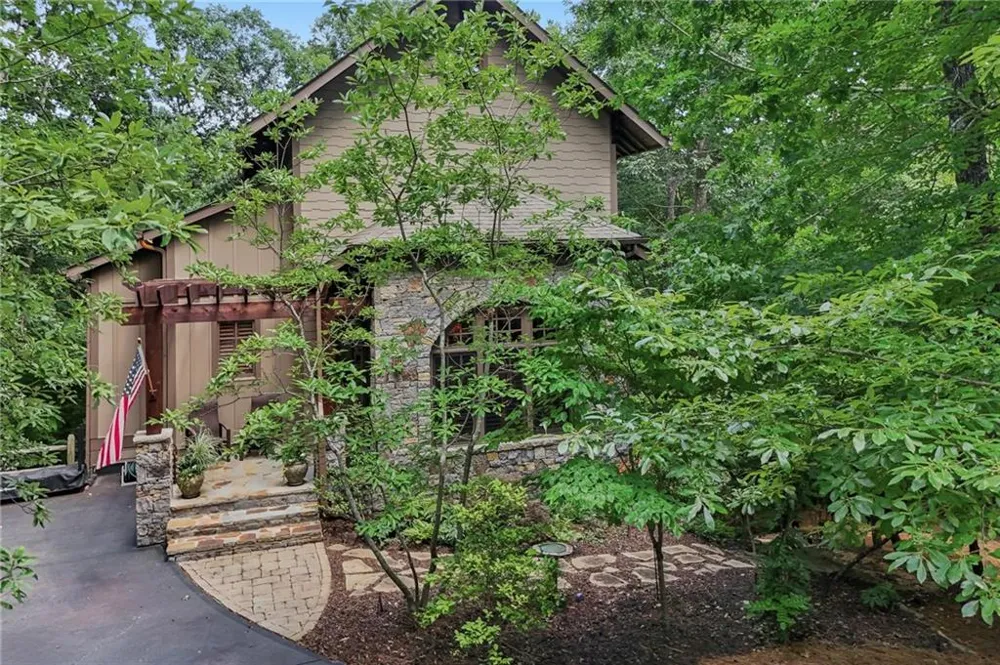 63 Choctaw Ridge Big Canoe, GA 30143