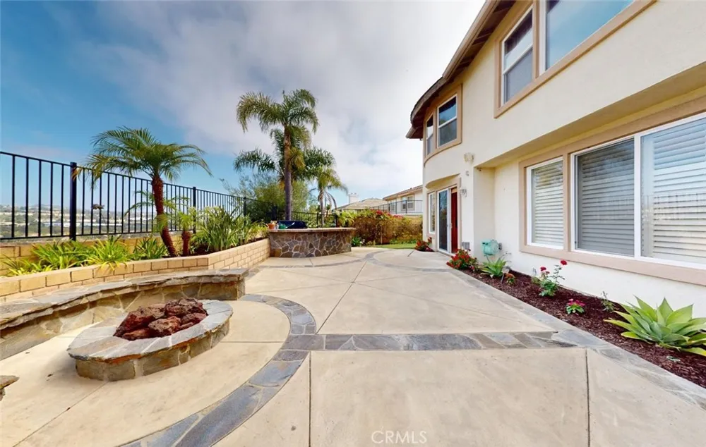 28671 Sea Point Laguna Niguel, CA 92677