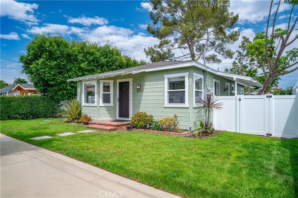 1833 261st Street Lomita, CA 90717